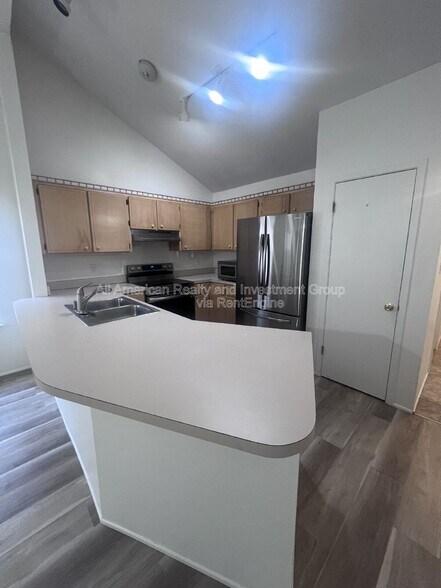 Building Photo - 510 Woodland Park Cir