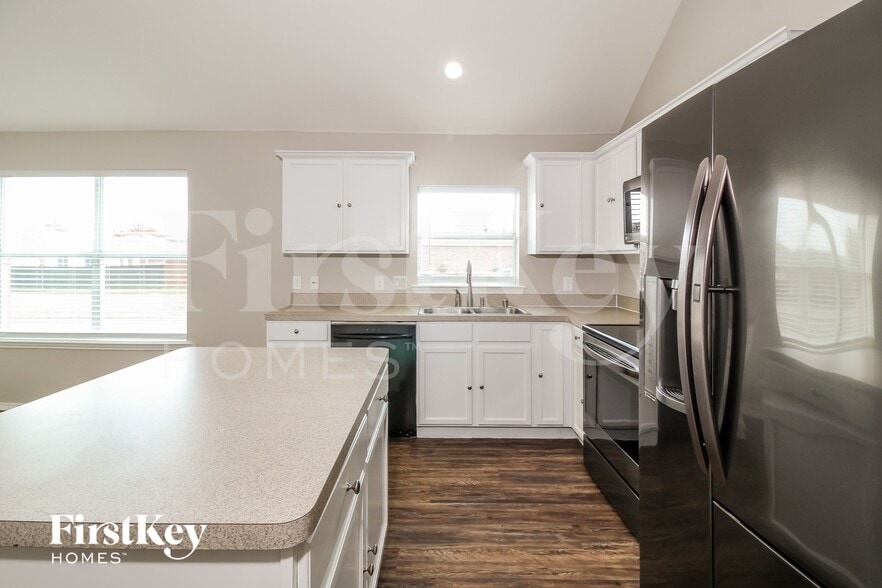Building Photo - 8749 Sagebrush Trail