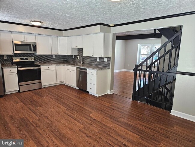 Building Photo - 10717 Glen Hannah Dr