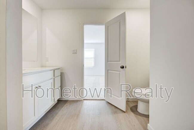 Building Photo - 9724 NW 124th St