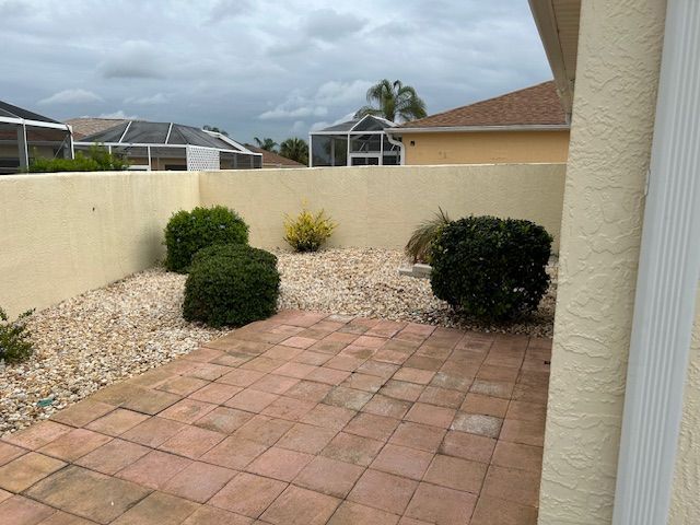 Building Photo - 1116 San Bernardo Rd