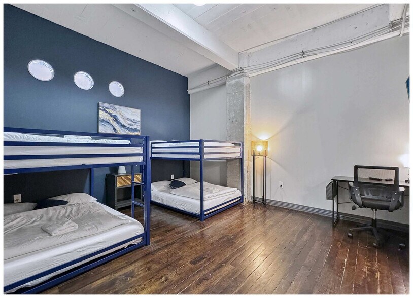 Building Photo - 555 Evergreen St