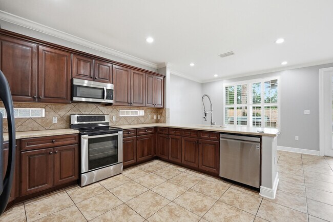 Building Photo - 47 Dominica Ct