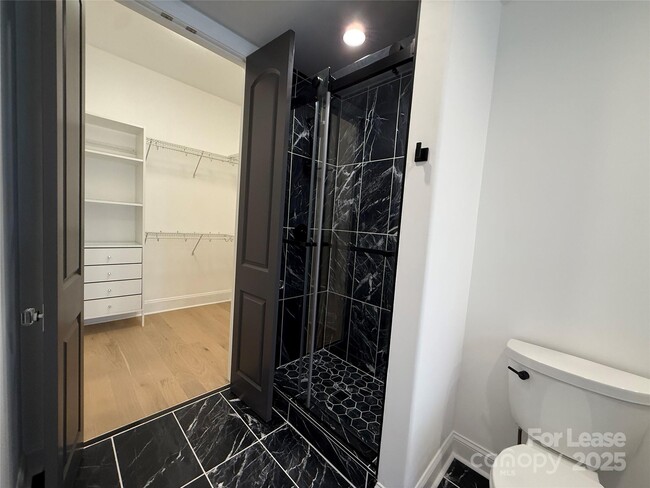 Building Photo - 4625 Piedmont Row Dr