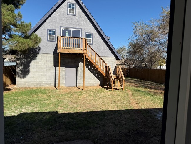 Building Photo - 2711 E 31st St