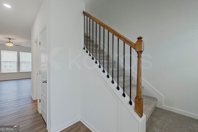 Building Photo - 111 English Oak Ln