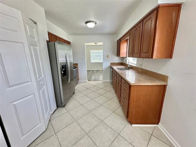 Building Photo - 22 Cedar Dr