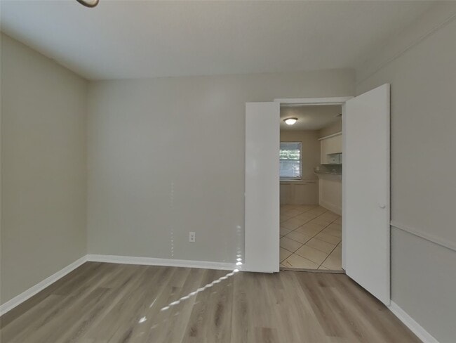 Building Photo - 5711 Kiowa Timbers Dr