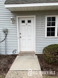 Building Photo - 111 Kings Ct