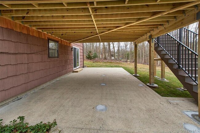 Building Photo - 74 Edgewood Rd