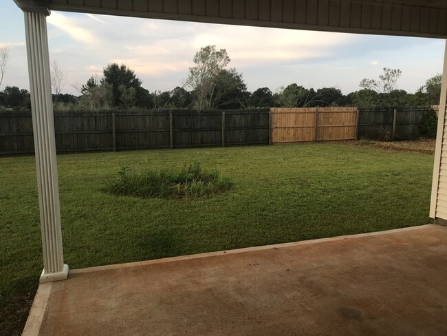 Building Photo - 125 Gage Dr