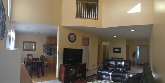 Building Photo - 5039 Archer Ln N