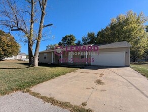 Building Photo - 3 Bedroom Home!