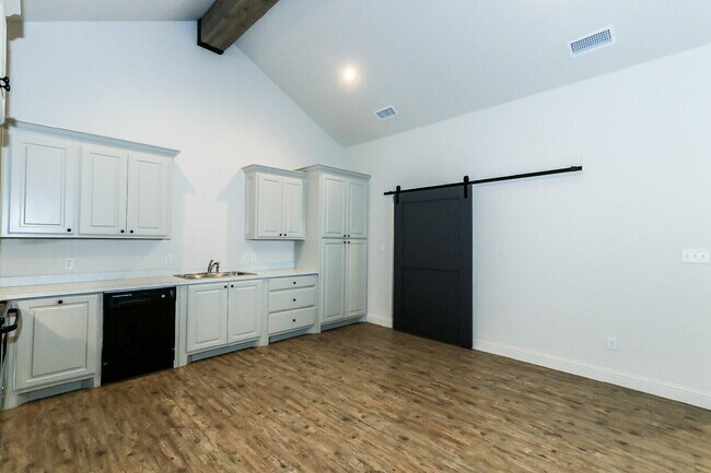 Building Photo - 6102 45th St