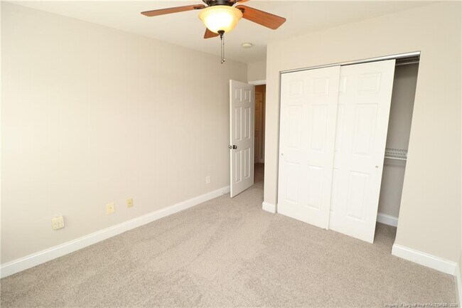 Building Photo - 218 Longchamp Ln
