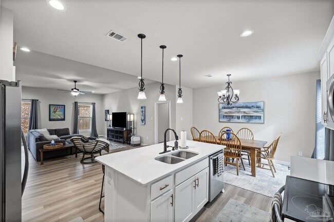 Building Photo - 4709 Sago Palm Cir