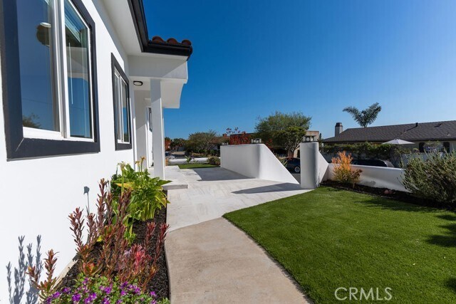 Building Photo - 2850 Zell Dr