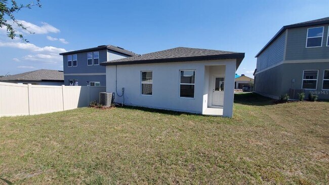 Building Photo - 2685 Buttercup Ave