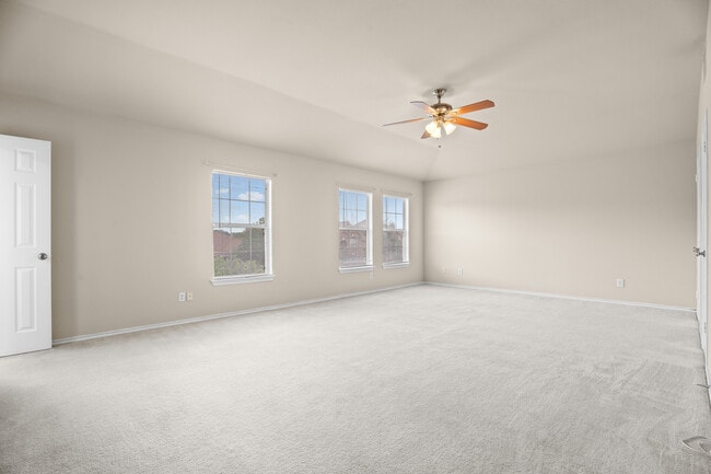 Building Photo - 511 Shannon Rose