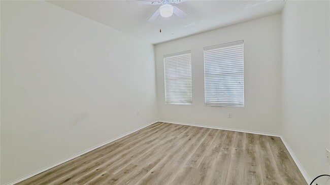 Building Photo - 5713 Nelson Oaks Dr
