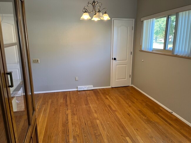 Building Photo - 2760 Flamingo Dr