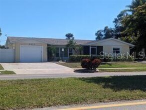 Building Photo - 3070 Gulf Gate Dr