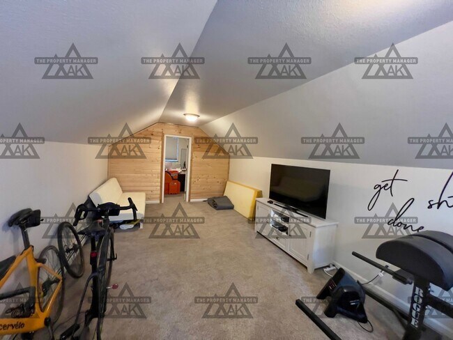 Building Photo - 3BR/2BA North Pole Home with Office & 2-Car Garage