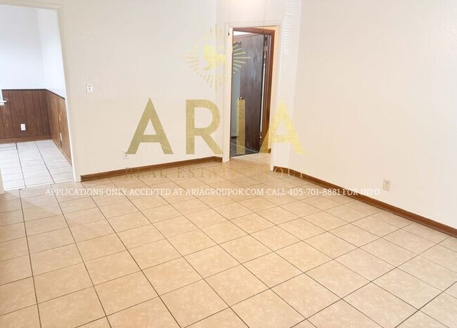 Building Photo - 4 Bed/1.5 Bath Single Family Home Availabl...