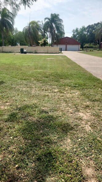 Building Photo - 3109 W Mile 10 N