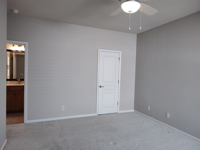 Building Photo - 55 + Senior Community Ranch Style Home  Located in the Exclusive Resort-Style Community of Sun Ci...