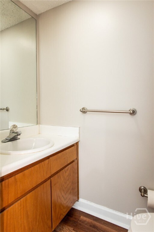 Building Photo - 290 Appleby Dr