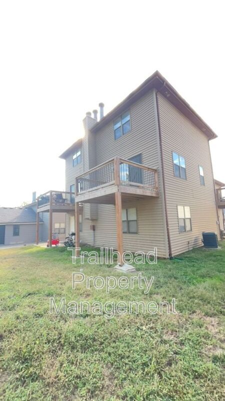 Building Photo - 8704 NW 82 Terrace