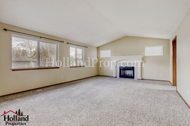 Building Photo - Beautiful 4 Bedroom Home in Excellent Beaverton Location!