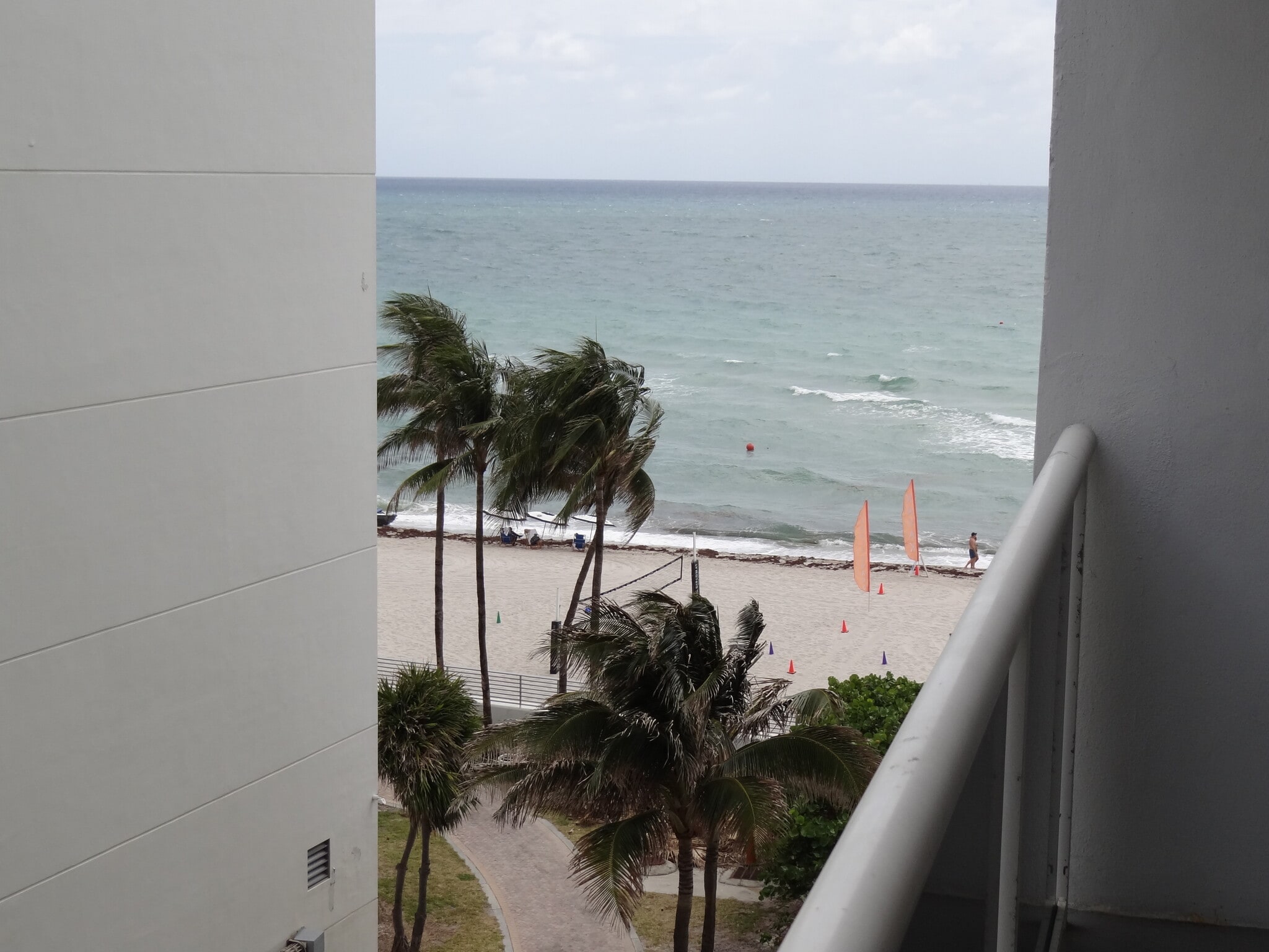 Building Photo - 3725 S Ocean Dr