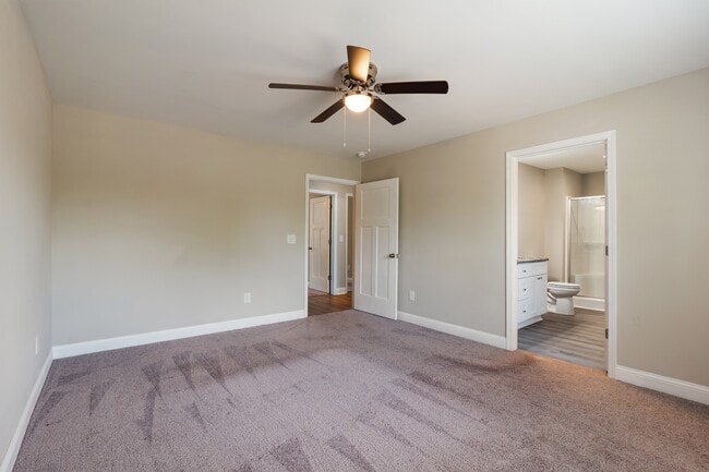 Building Photo - 830 Ducks Lndg