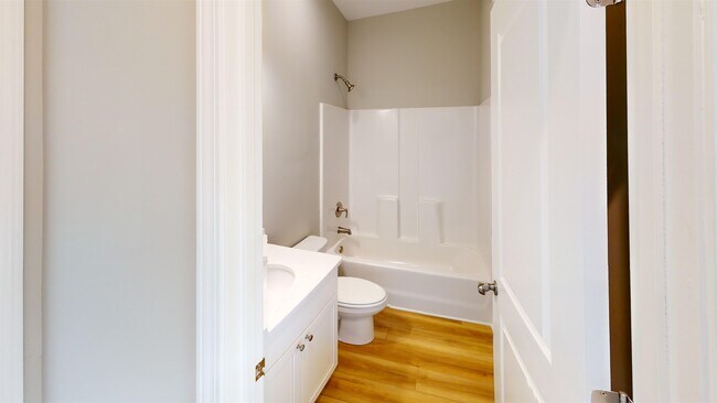 Building Photo - 1048 Moen Lp