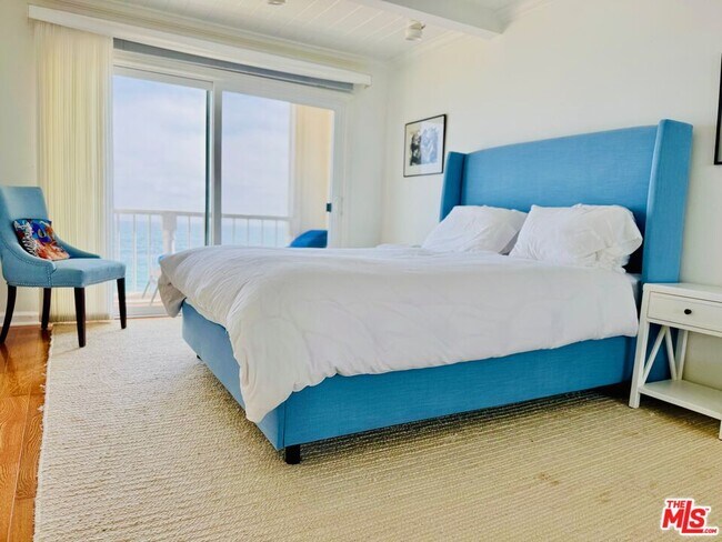 Building Photo - 11928 S Beach Club Way