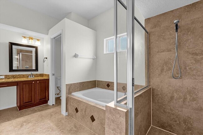 Building Photo - 14433 Nottingham Way Cir