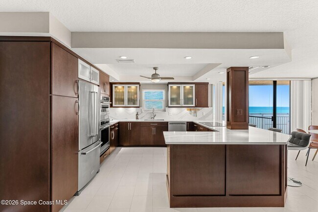 Building Photo - 877 N Hwy A1A