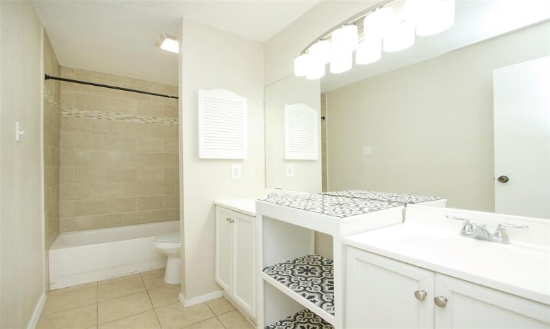 Building Photo - 7950 N Stadium Dr