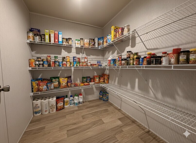 Building Photo - 26 Jubilee St