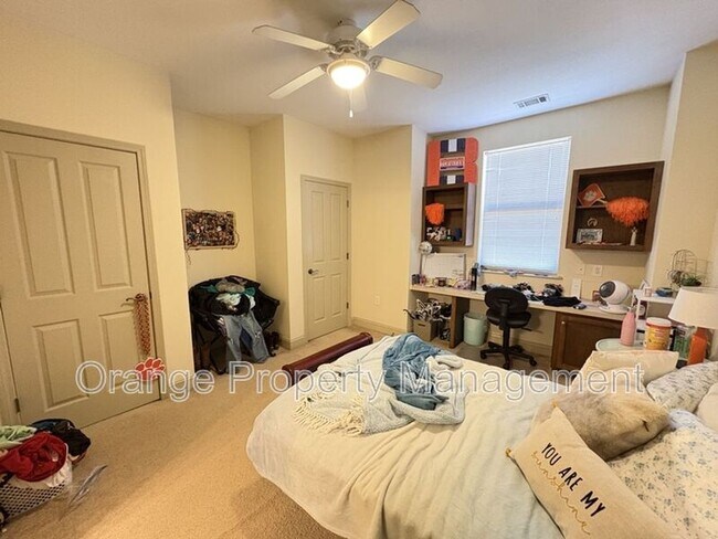 Building Photo - 203 Kelly Rd