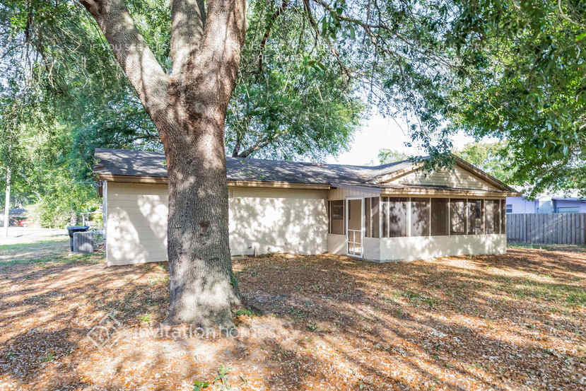 Building Photo - 4967 Magnolia Ave