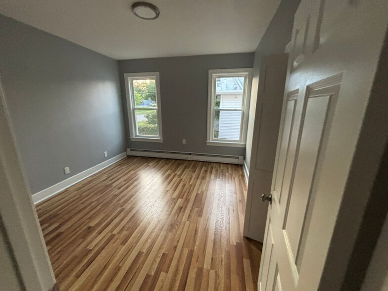 Building Photo - 24 Miles St