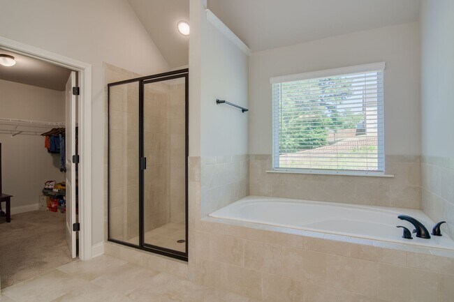 Building Photo - 147 Nesbit Dr