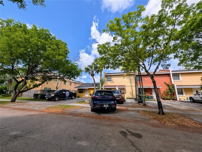 Building Photo - 58 SW 14th Terrace