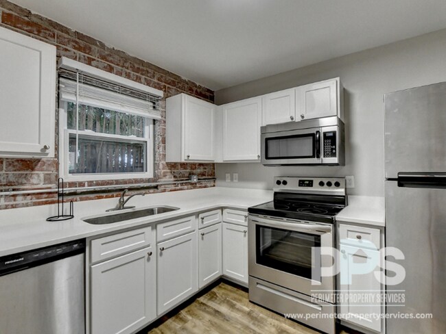 Building Photo - 217 Lampkin St NE