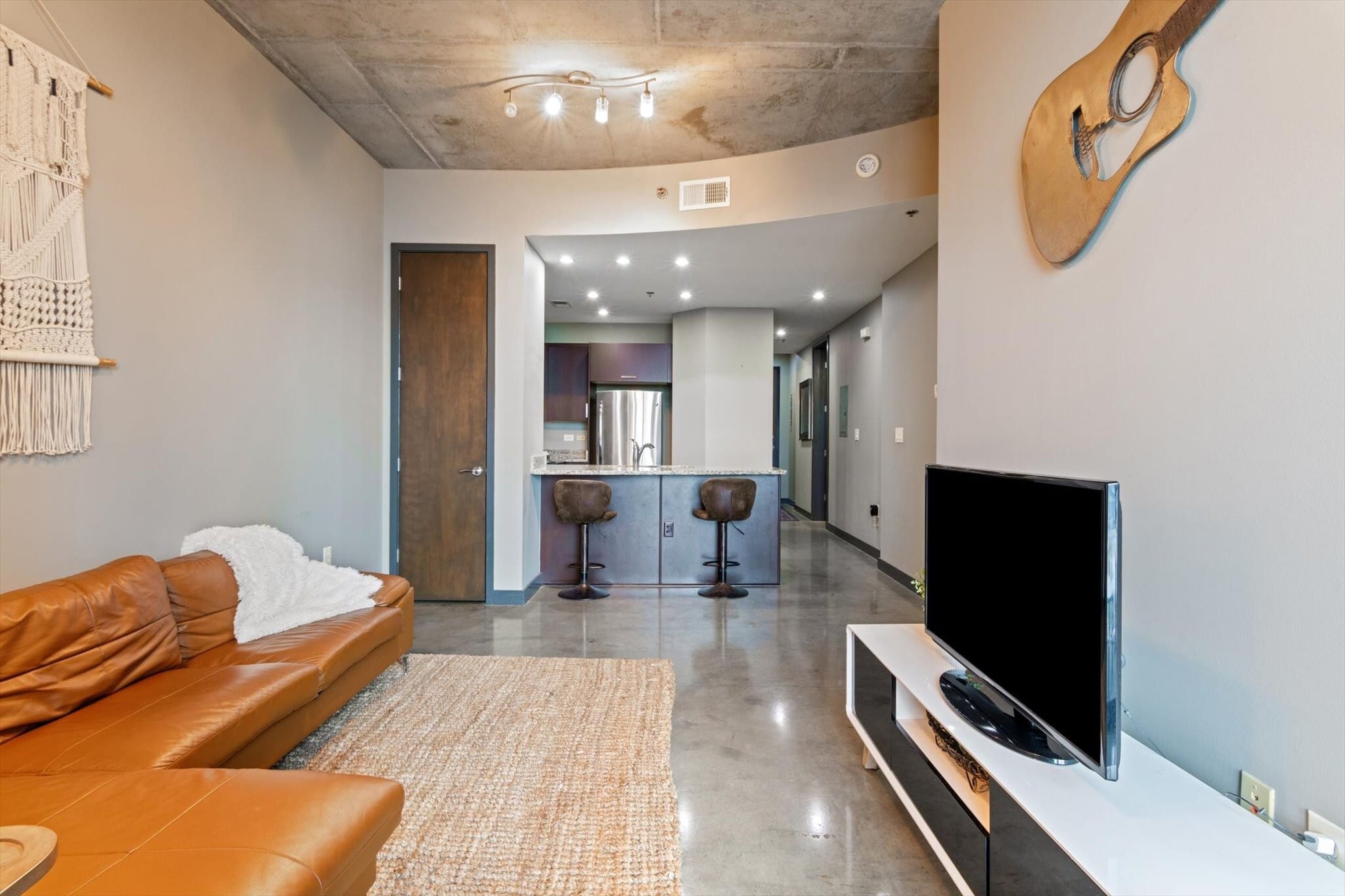 Building Photo - 1510 Demonbreun St