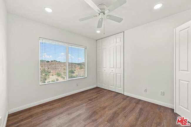 Building Photo - 4355 Chaumont Rd