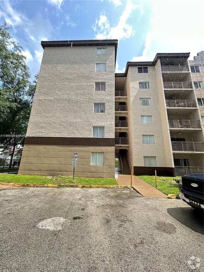 Building Photo - 15231 SW 80th St